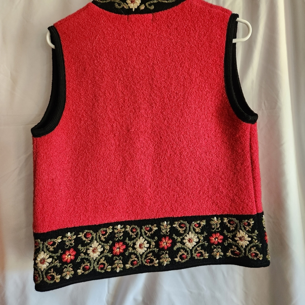 Raspberry Wool Vest - Picture 5 of 8
